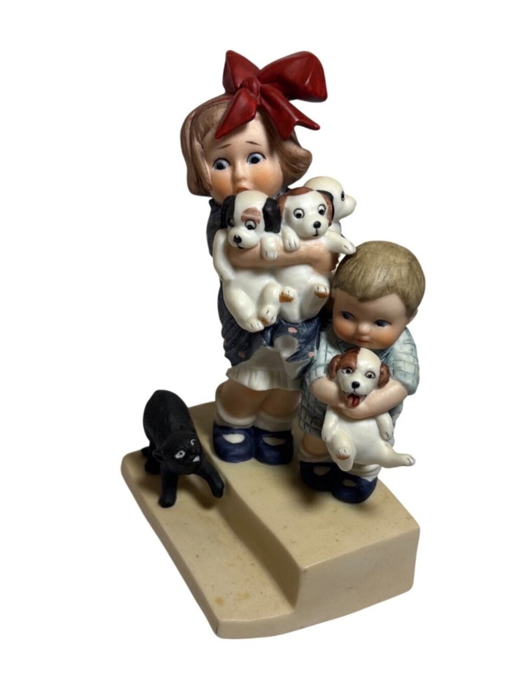 The Heirloom Tradition 1985 Cat Scare Figurine By The Hearst Corporation Puppies
